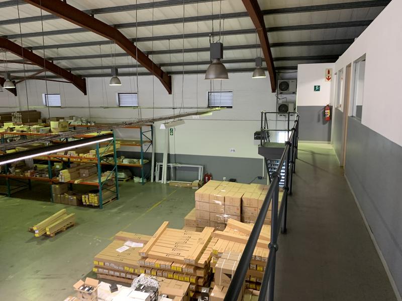 To Let Commercial Property for Rent in Paarden Eiland Western Cape